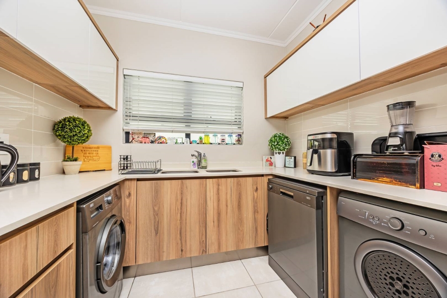 3 Bedroom Property for Sale in Richwood Western Cape